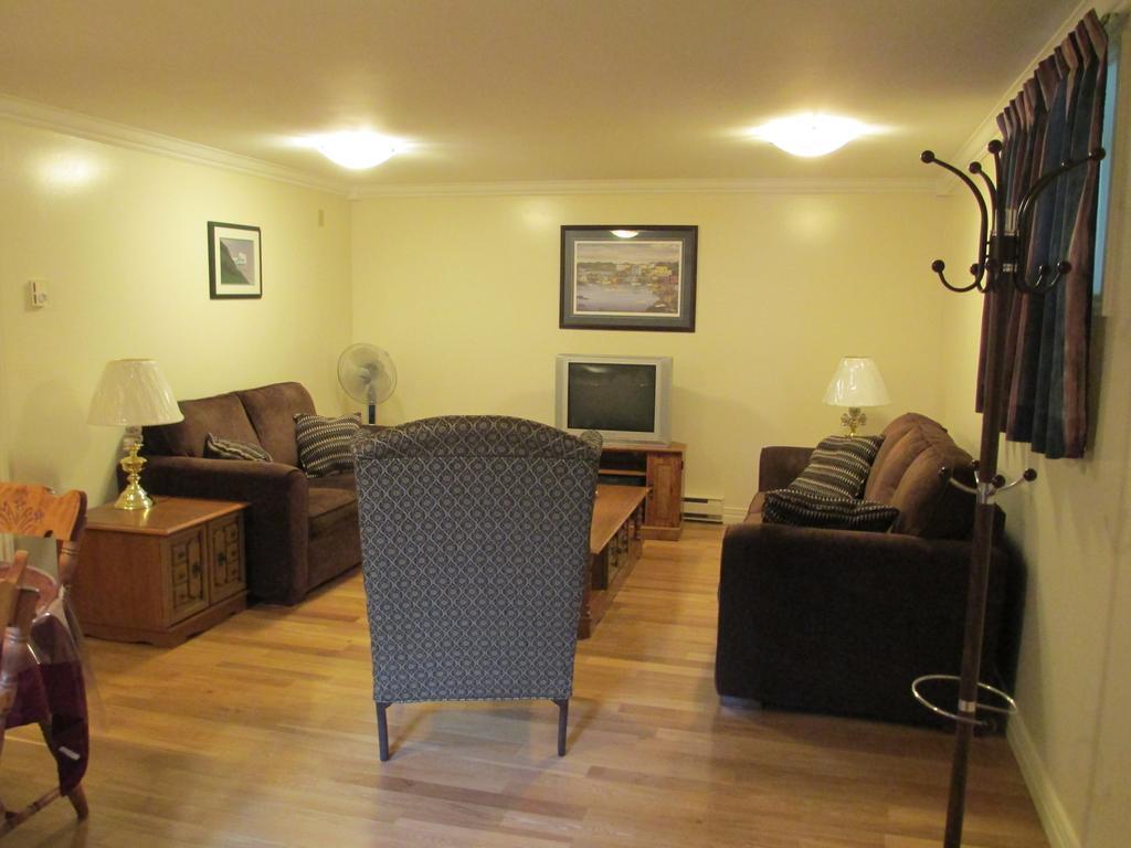 Comerford'S Ocean View Suites Holyrood Exterior foto