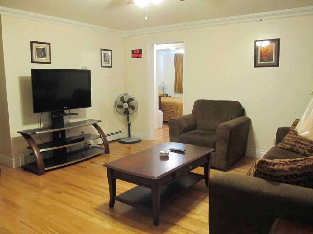 Comerford'S Ocean View Suites Holyrood Quarto foto